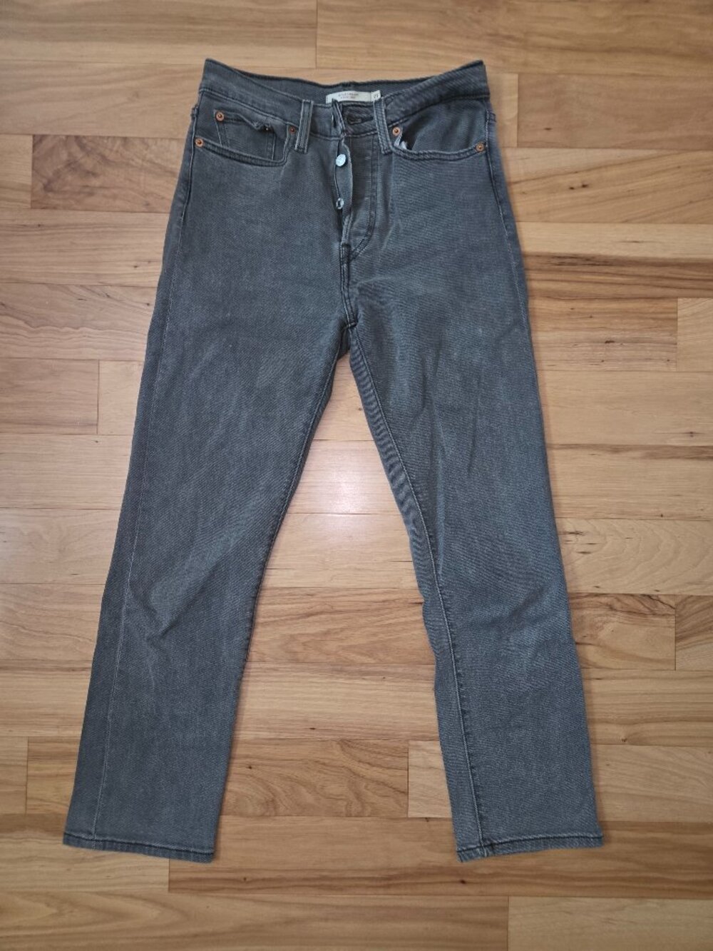 Levi's Wedgie Straight